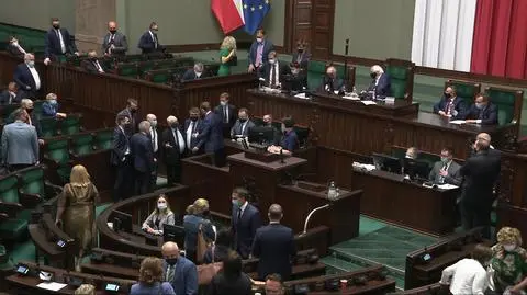 "Łobuzie jeden", "zwariowałeś". Początek obrad Sejmu i trzy spięcia 