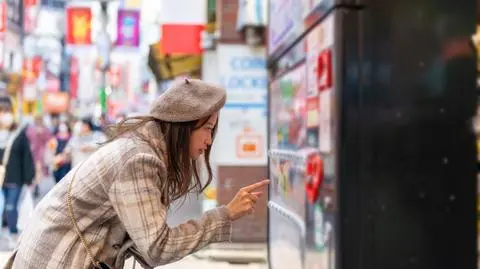 Mięso niedźwiedzia z automatu. Pomysł zyskał uznanie