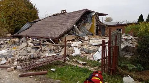 Dom runął po eksplozji, w środku była 81-letnia kobieta. "Jej ubrania jeszcze się tliły"