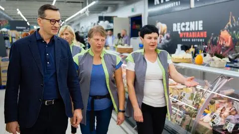 Morawiecki w lokalnym sklepie mówi o "lokalnej repolonizacji". Nietrafiony przykład