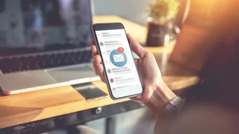 Dziwne e-maile z ciągiem liter. To nowy sposób oszustwa