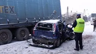 W wypadku ranne zostały trzy pasażerki fiata