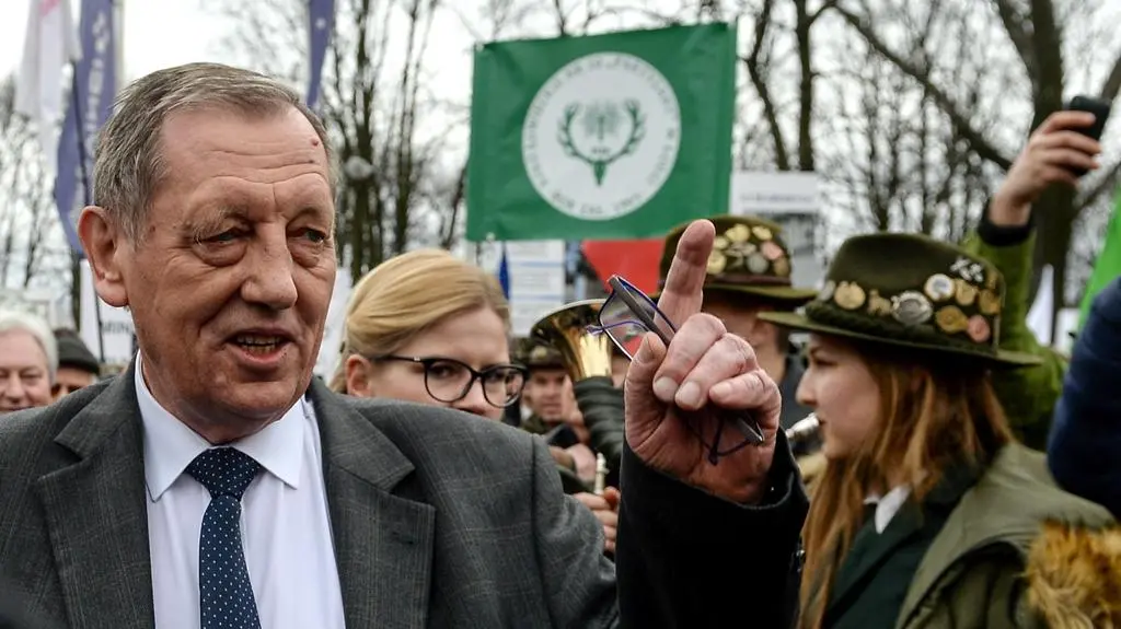 Demonstracja poparcia dla ministra środowiska