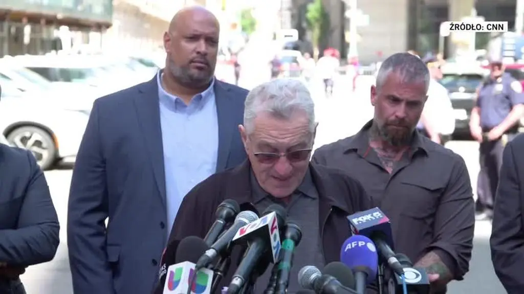 2905N052X CNN DE NIRO BS