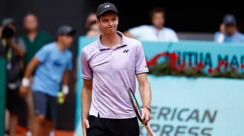 Dwa sety i Hurkacz poza turniejem