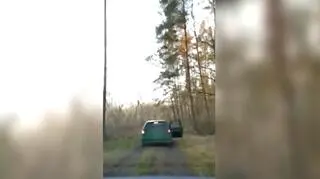 Podczas jazdy ktoś otworzył w aucie drzwi pasażera