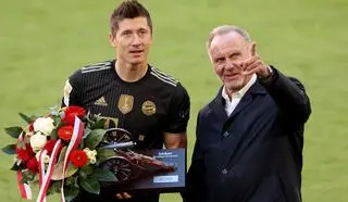 Robert Lewandowski and Karl-Heinz Rummenigge