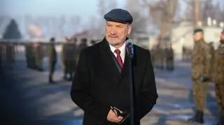 Macierewicz: to nie mój kierowca spowodował wypadek