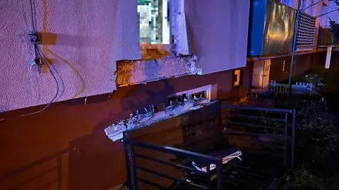 Zarwał się balkon, na którym stały dwie osoby. Mężczyzna i kobieta w ciąży poszkodowani 