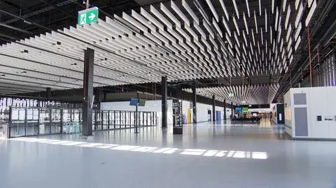 Lotnisko w Radomiu działa "na żądanie"? Są wyjaśnienia PAŻP