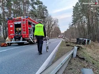 Zderzenie auta osobowego z cysterną