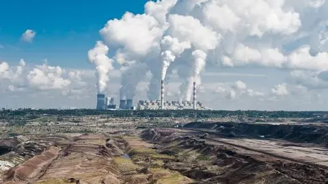 belchatow elektrownia S shutterstock_1551527720