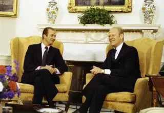 Król Juan Carlos i prezydent Gerald R. Ford (fotografia archiwalna)