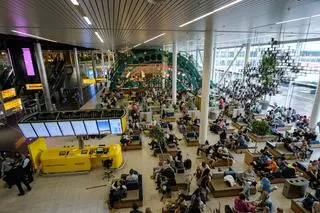 Lotnisko Schiphol, Amsterdam