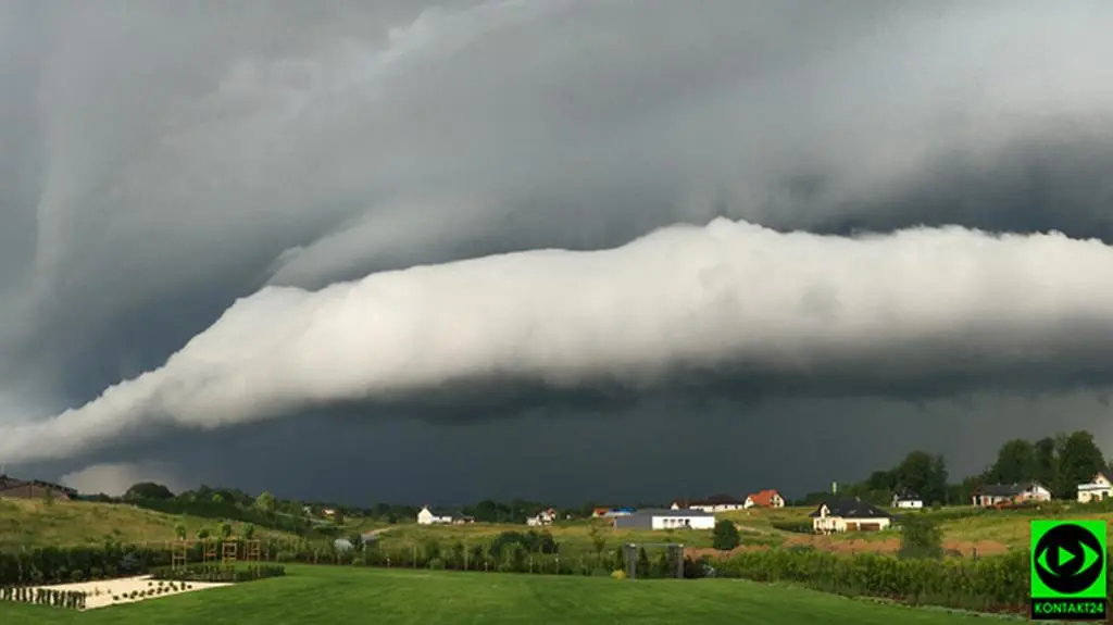 Złowieszcze chmury, które przynoszą burze. Zobacz zdjęcia Reporterów 24