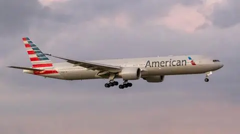 american airlines boeing shutterstock_1981740095