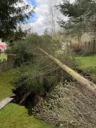 Tak 12 kwietnia wyglądało zapadlisko przy ul. Jana Pawła II w Trzebini