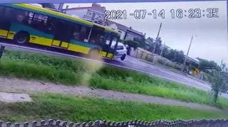 Zderzenie samochodu osobowego z autobusem