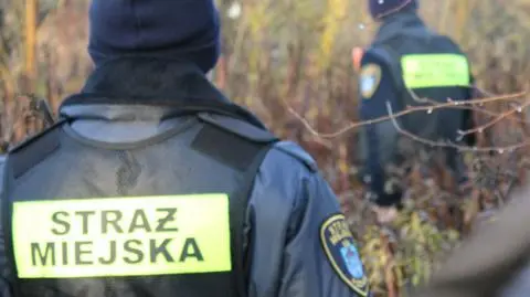 Strażnicy uratowali życie mężczyźnie