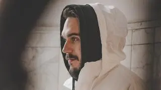 Miuosh: w domu jest ktoś, kto codziennie pisze recenzję życia ze mną