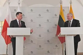 Mariusz Błaszczak and Arvydas Anusauskas