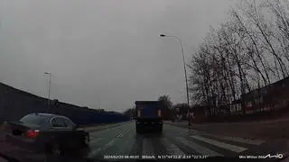 Kierowca wyprzedzał na przejściu dla pieszych 