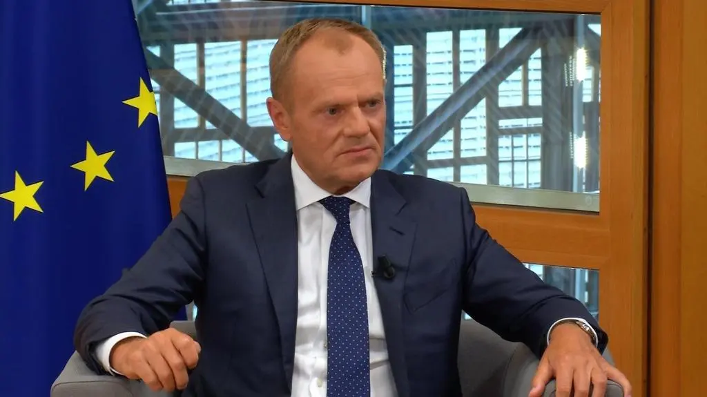 Tusk o lotach Kuchcińskiego: uderzyła mnie nadzwyczajna skłonność do zakłamywania rzeczywistości