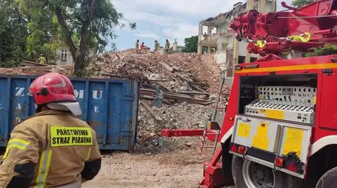 Podczas rozbiórki budynku zginął operator koparki. "Wykonawca prac zignorował nasze zalecenia"