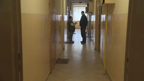 Dzielnicowy uratował niesłyszącą kobietę z pożaru. Podziękowała mu w liście