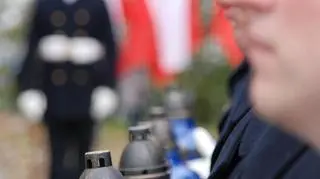 Żołnierze MW na Cmentarzu Marynarki Wojennej w Gdyni Oksywiu