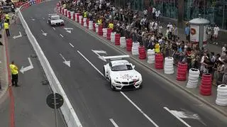 Wyścig trwa