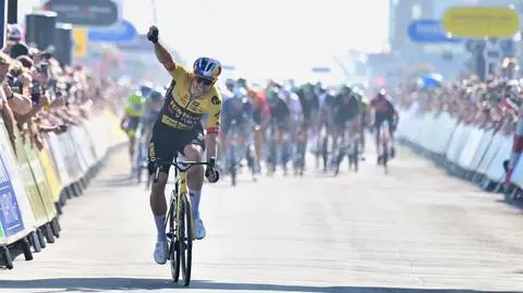 Van Aert we własnej lidze. Piorunujący finisz Belga