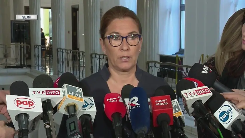 Mazurek: nasza decyzja jest taka że szczepienia będą obowiązkowe