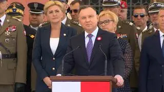 Prezydent Andrzej Duda podczas uroczystości na Placu Zamkowym