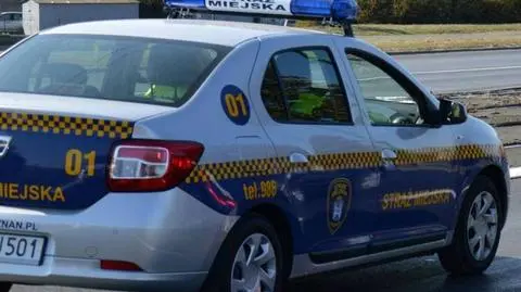 Zauważyły źle zaparkowane auto, okazało się, że starsze małżeństwo zabłądziło w drodze do szpitala