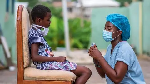 Niemiecka firma zbuduje trzy fabryki szczepionek w Afryce