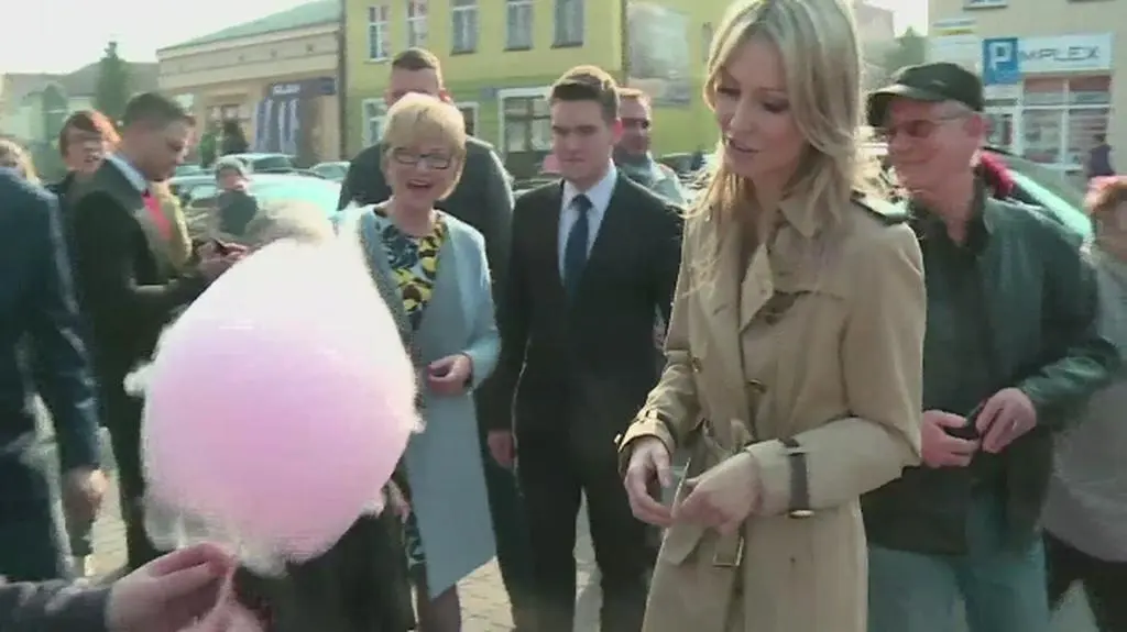 Mucha Korwina zamach w tramwaju cukrowa Ogórek