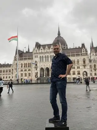 Mateusz od dziecka ma problemy ze słuchem