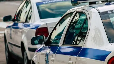 policja grecja shutterstock_1504427780