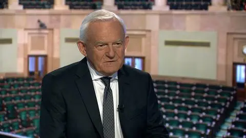 Zawodowa armia vs. kilka dywizji które patrzą się na siebie z nieufnością