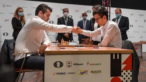 Sensacja w mistrzostwach świata. Carlsen i Duda nie dali rady 17-latkowi