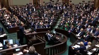 Posłowie pokazali zdjęcie Joanny Lichockiej i jej gestu z lutego 2020 roku