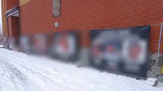 Plakaty pojawiły się na terenie Parafii Chrystusa Miłosiernego w Dęblinie