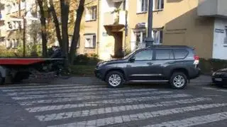 Parking na przejściu dla pieszych 