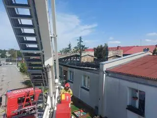 Międzychód. Spłonął dach budynku wielorodzinnego
