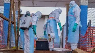 Epidemia eboli coraz groźniejsza. "Zatrważające tempo"