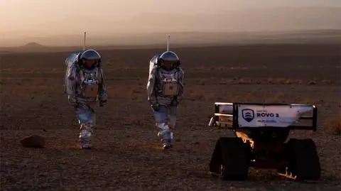 Astronauci na pustyni symulują, że są na Marsie