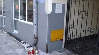 Znicze przed konsulatem