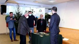 Pamiątki przekazano podczas uroczystości w Domu Kultury w Powidzu