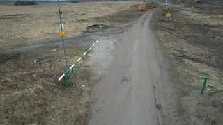 Teren pod budowę fabryki Izery w Jaworznie. Ujęcie z drona, 30 marca 2023